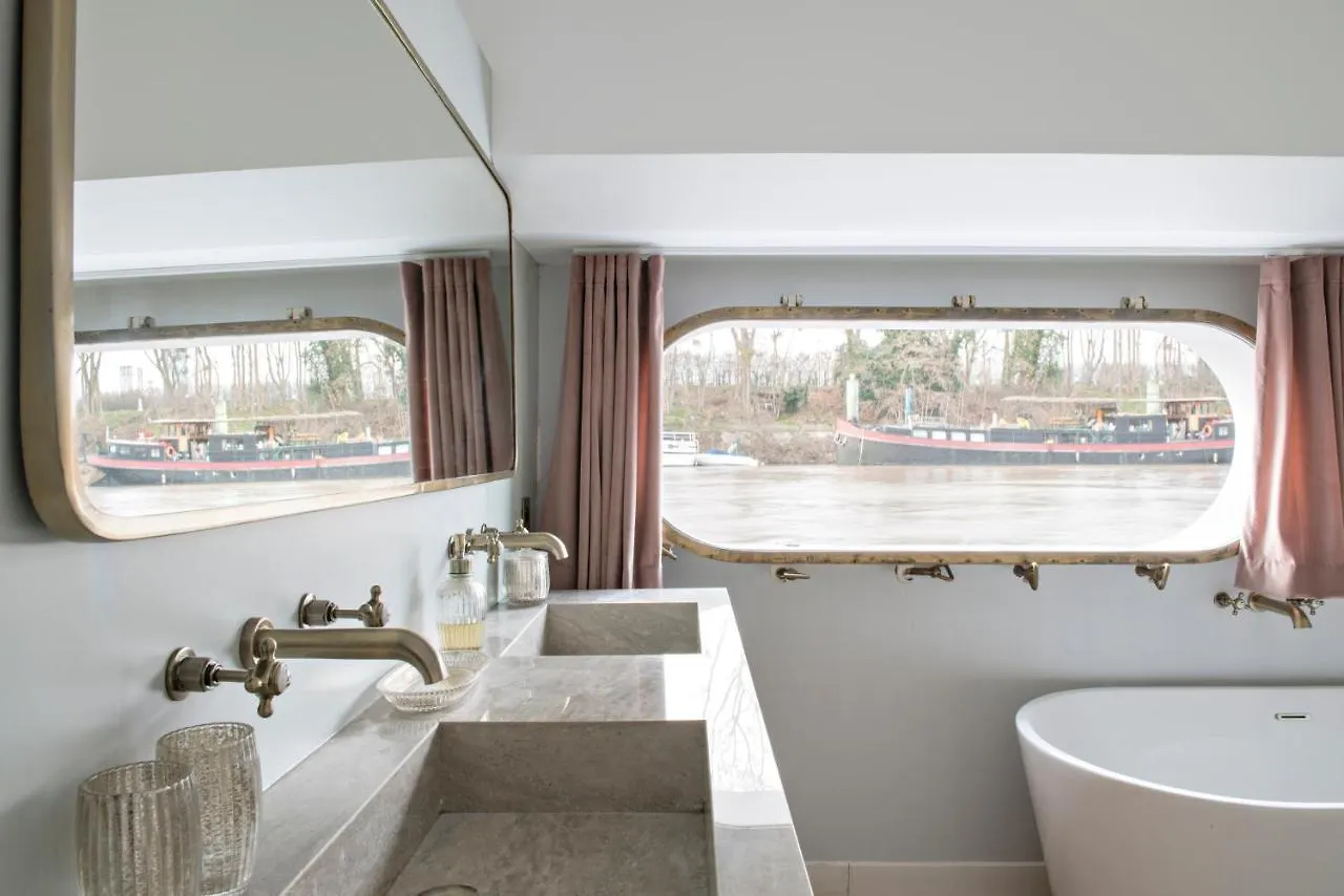 ***** Botel Escale Sur Seine Hotel Paris France